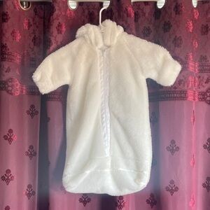 Vintage Cozy White Faux Fur Winter Baby Bunting Suit